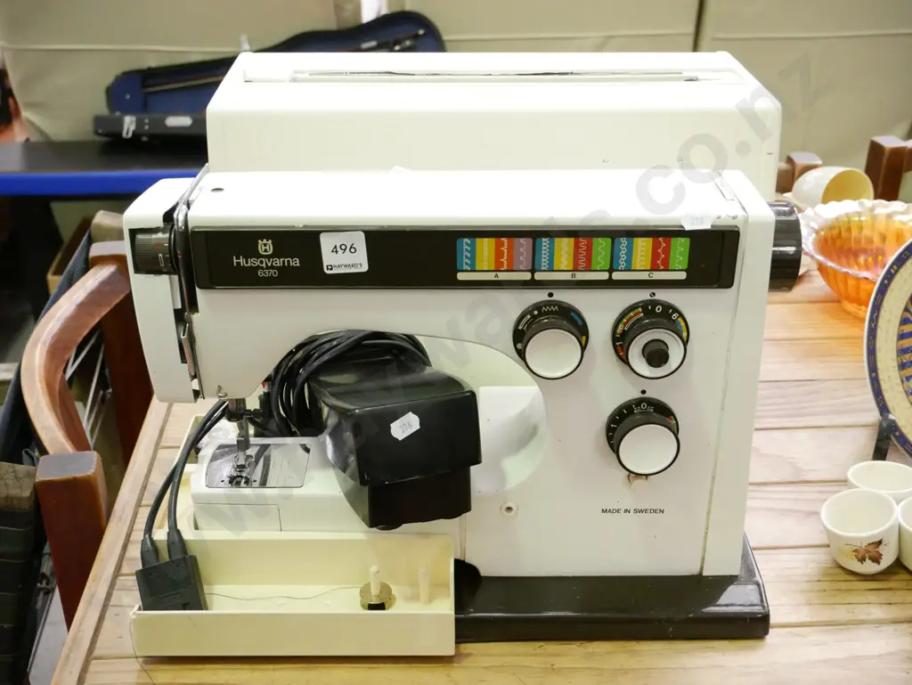 Hsqvarna sewing machine Image 1++