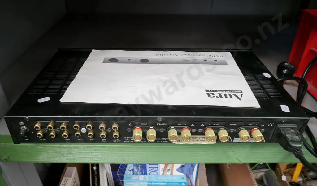 Aura integrated amplifier - missing volume knob - untested Image 1++