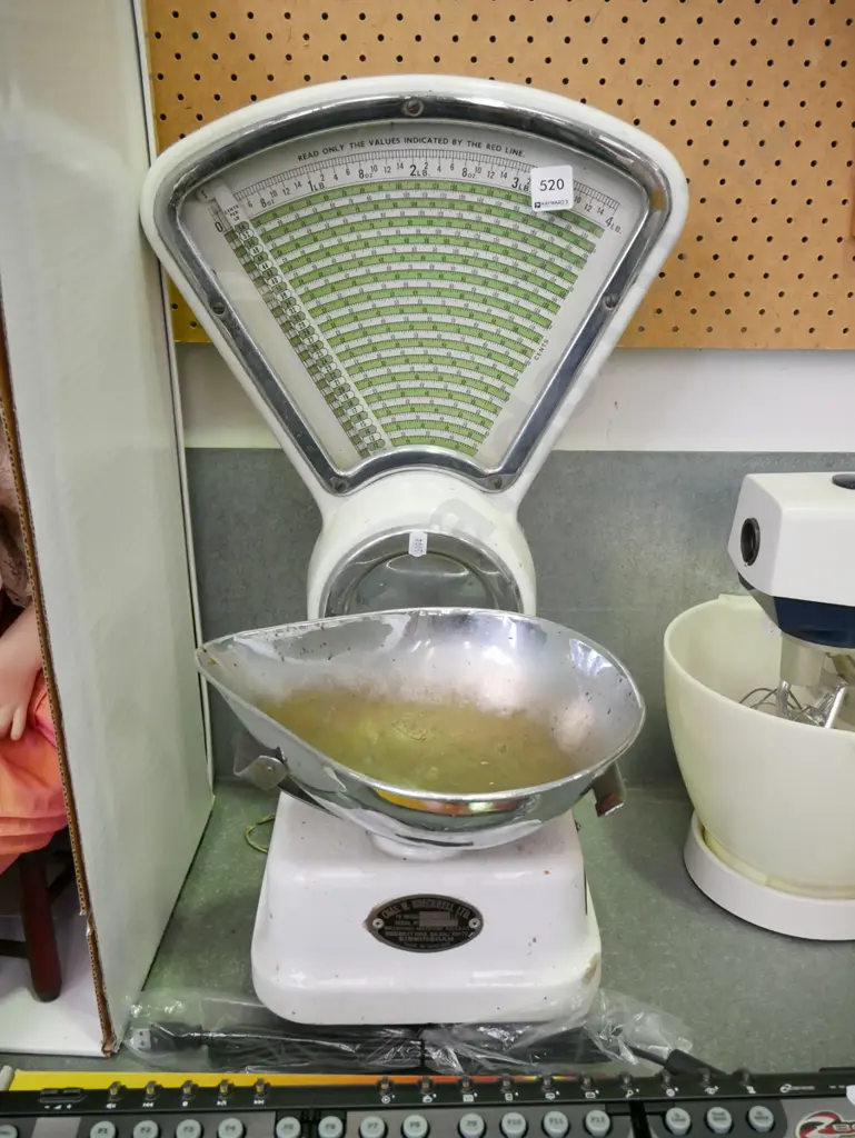 English grocer's scales Image 1++