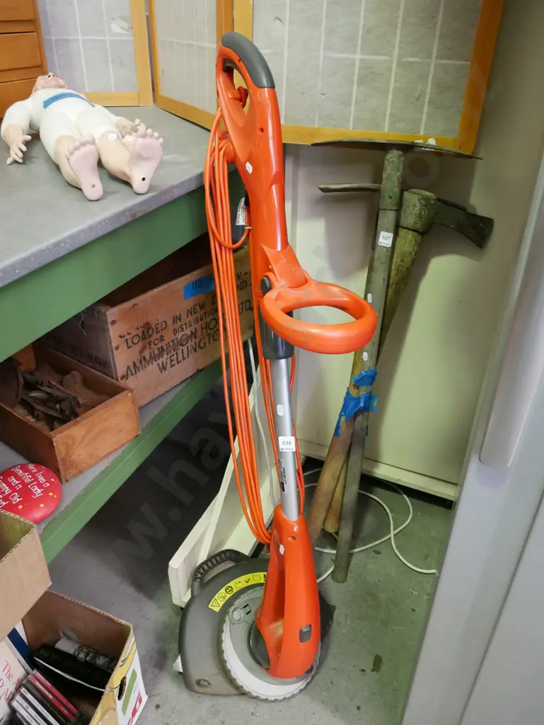 corded Flymo line trimmer Image 1++