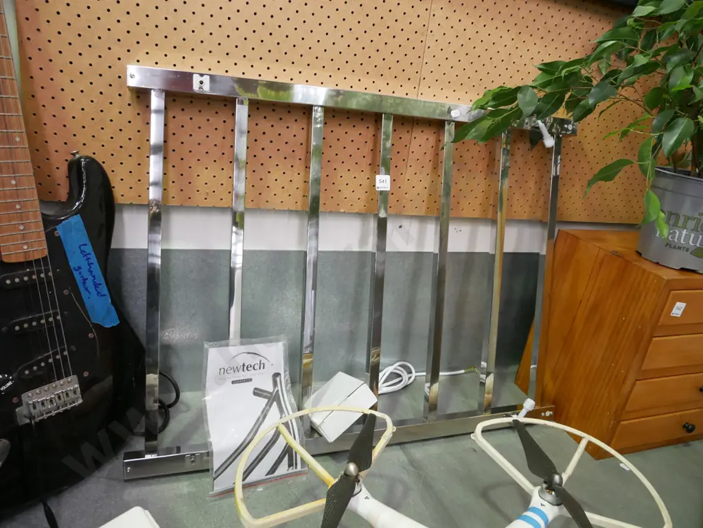 Newtech towel rail Image 1++