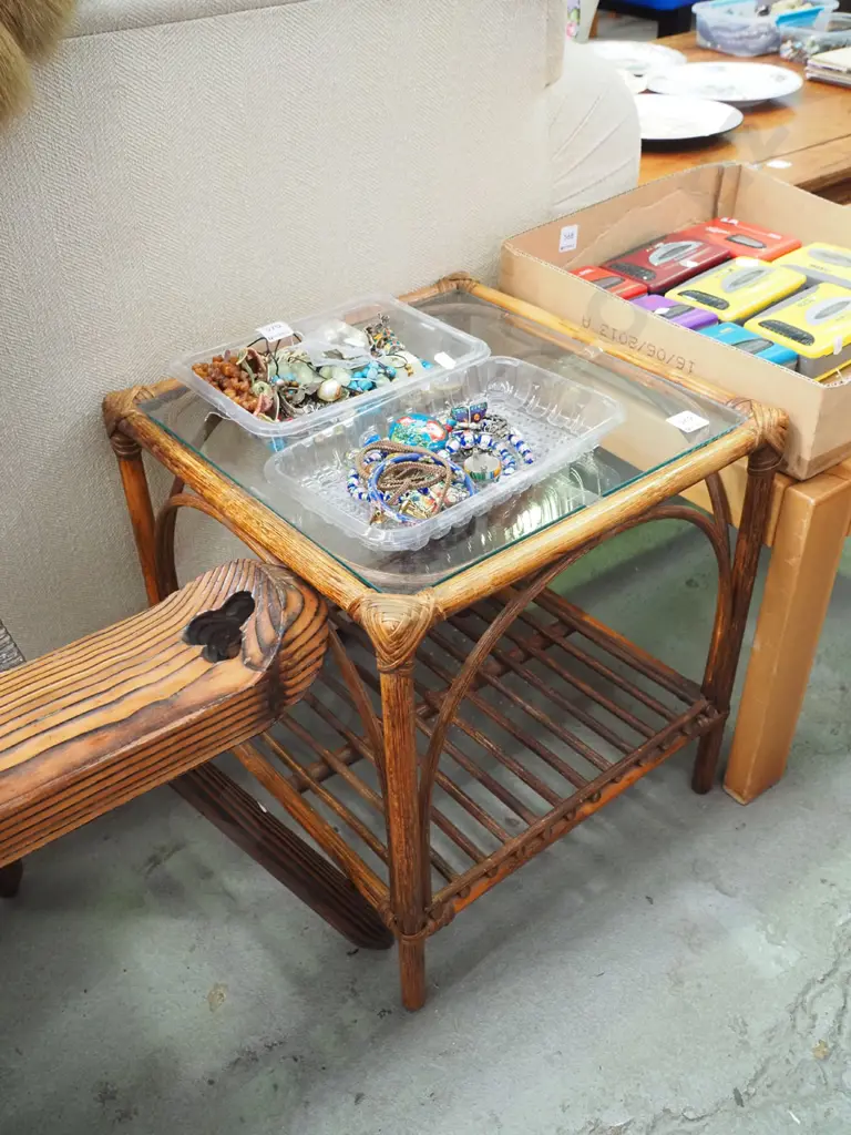 bamboo and glass top end table Image 1++