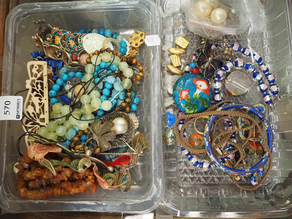 2x plastic containers of costume jewellery Image 1++