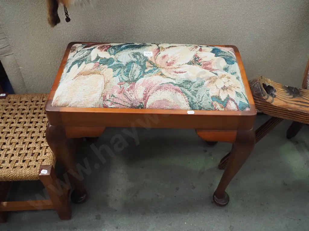 mahogany cab leg piano stool Image 1++