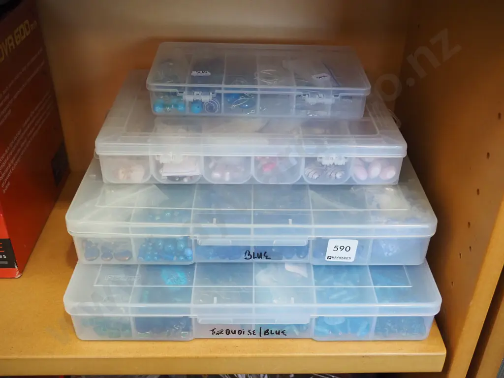 4x plastic containers of beads Image 1++