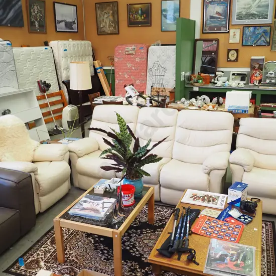 cream leather upholstered La-Z-Boy 3 piece lounge suite with 1 reclining 3 seater and 2x reclining singles