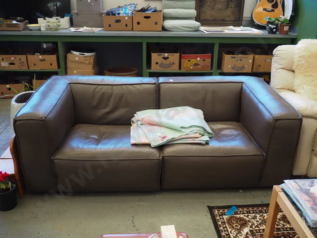 brown leather chesterfield 2 seater settee H-670 W-2030 D-970 Image 1++