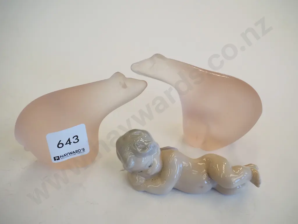 very small Lladro cherub figurine, art glass polar bears Image 1++