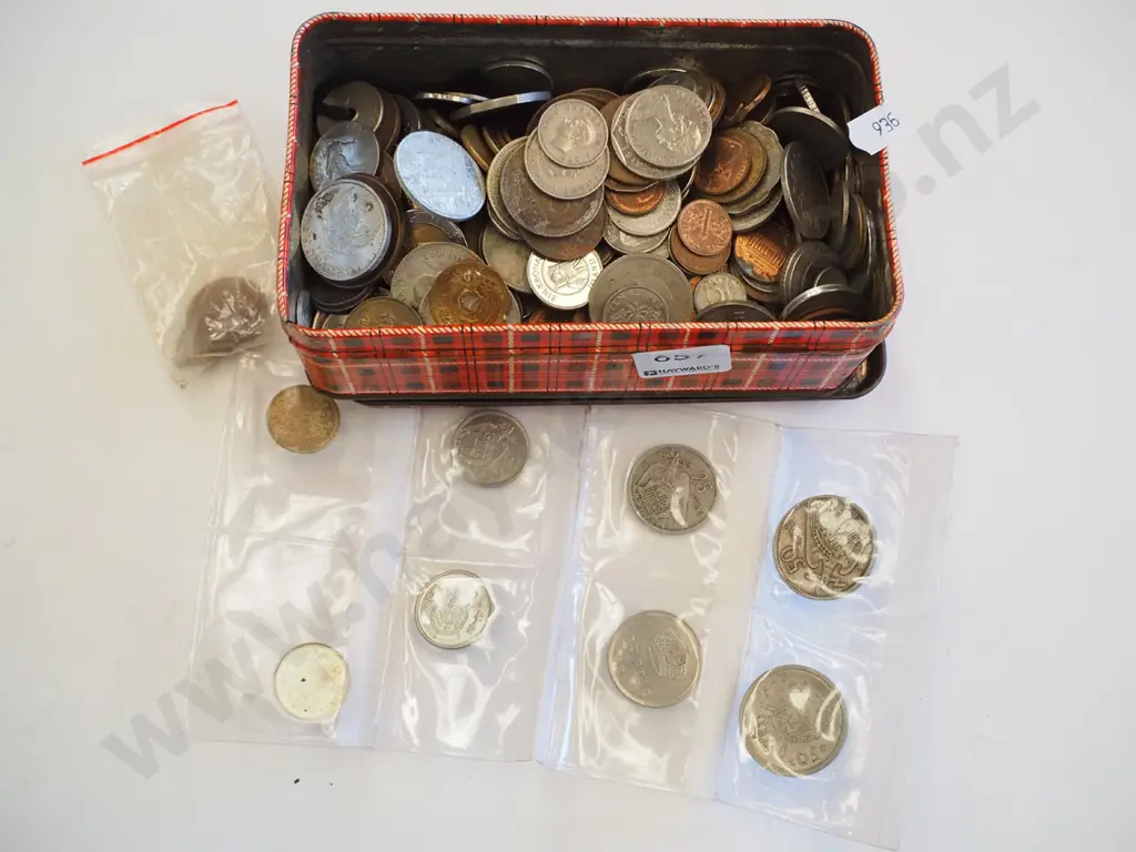 tin of coins Image 1++