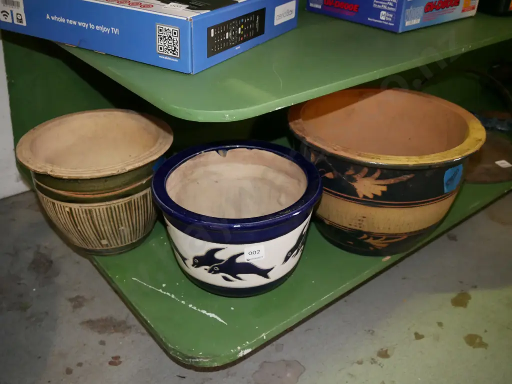 3x glazed planters Image 1++