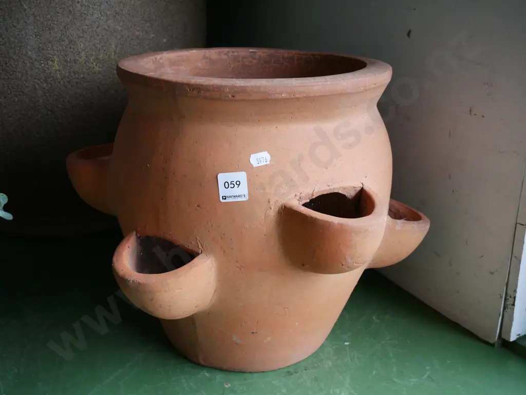 terracotta strawberry planter H-320 Image 1++