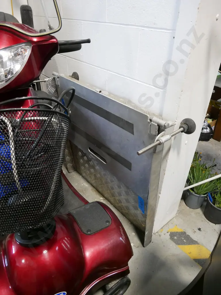 Invacare mobility scooter with charger and small heavy duty access ramp - key in office Image 1++