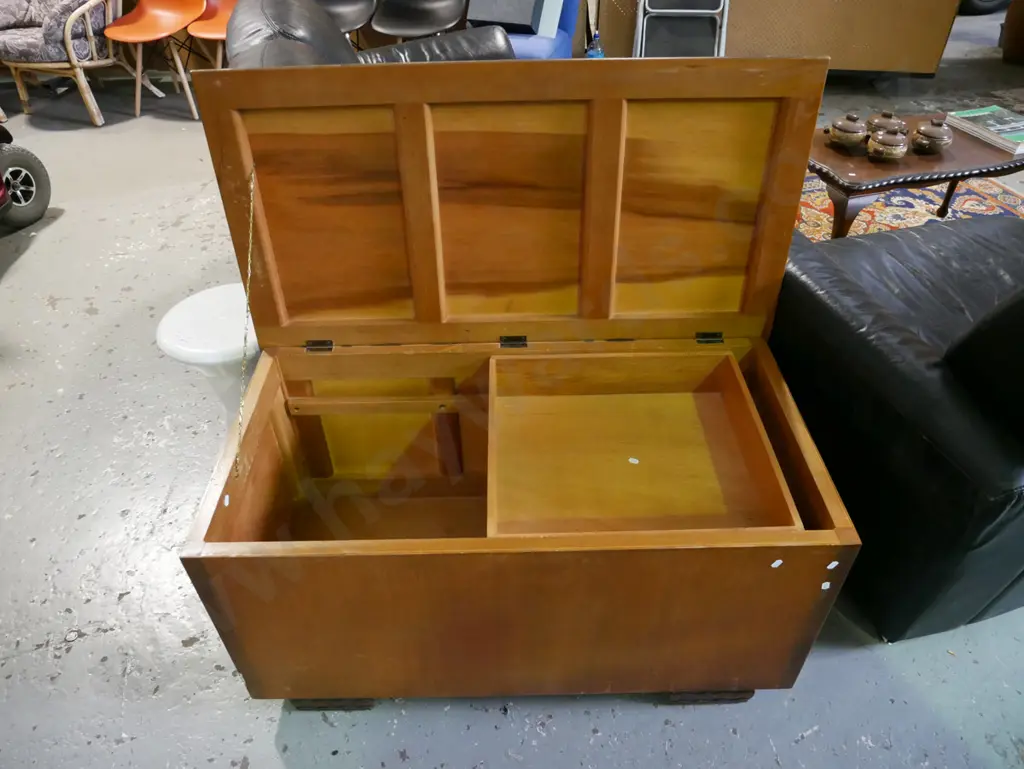 wooden blanket box H-500 W-1000 D-520 Image 1++