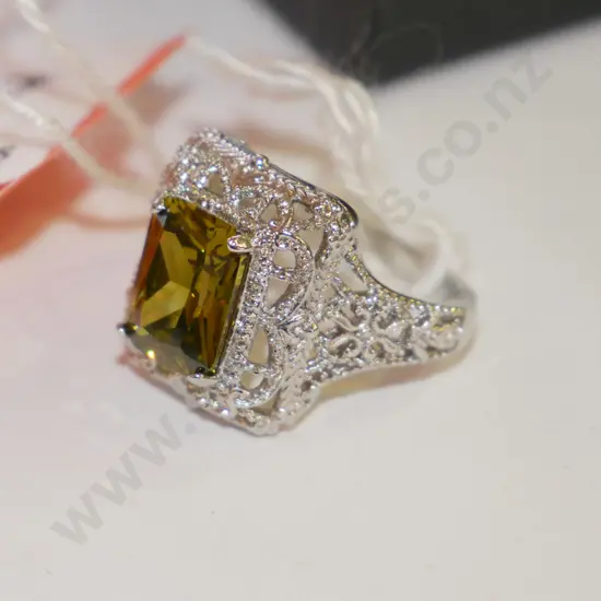 costume ring