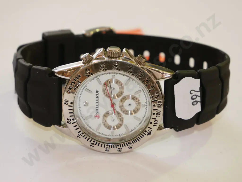 gent's Skellerup wristwatch Image 1++