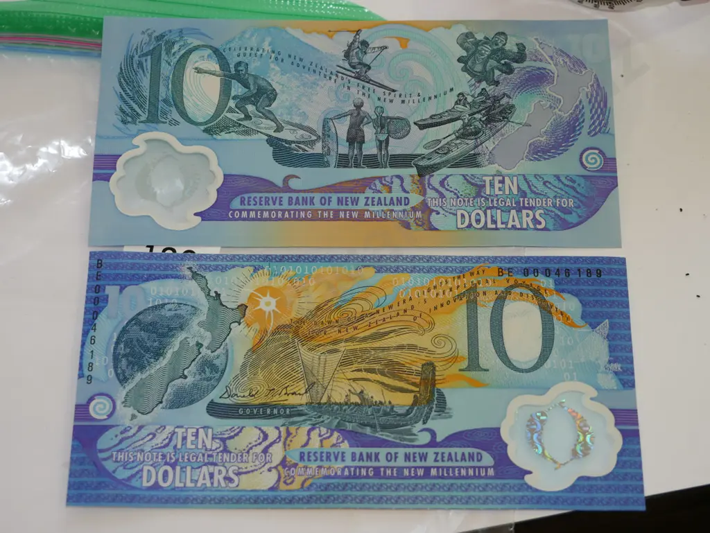 2 x NZ $10 millenium notes Image 1++