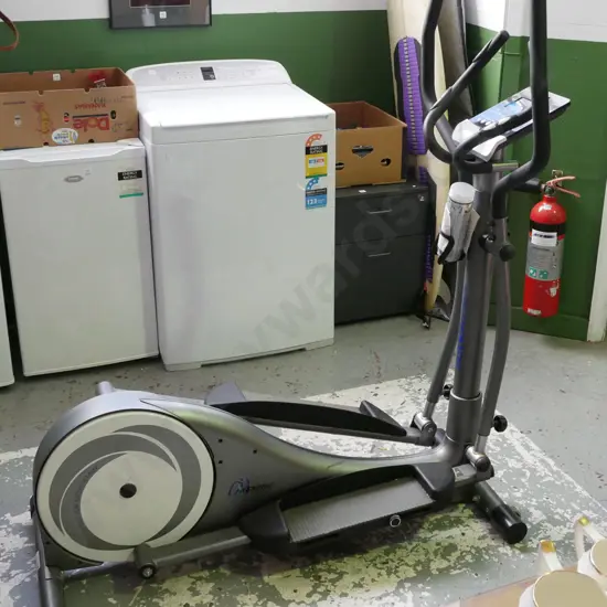Motioncraft eliptical trainer