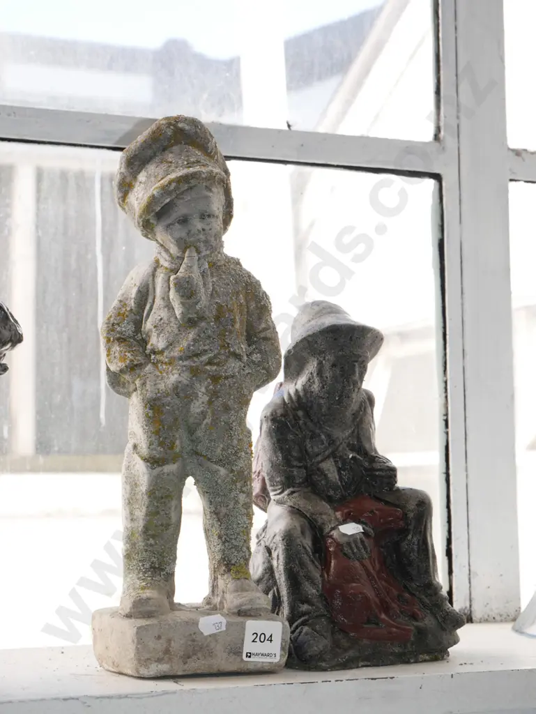 2x concrete garden ornaments H-350 Image 1++