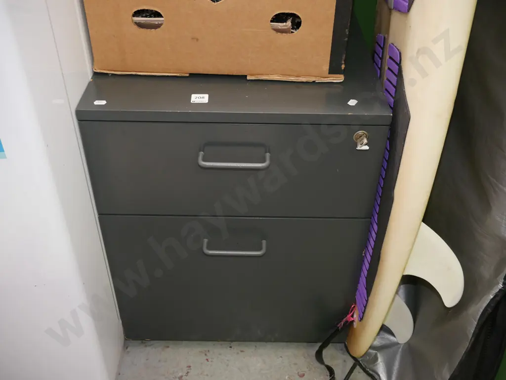 office filing cabinet roll away - key in office Image 1++