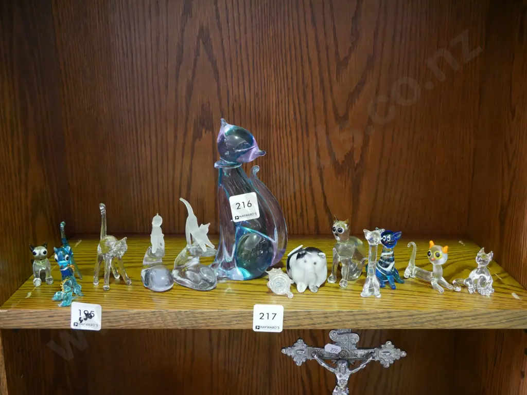 numerous glass cat figurines Image 1++