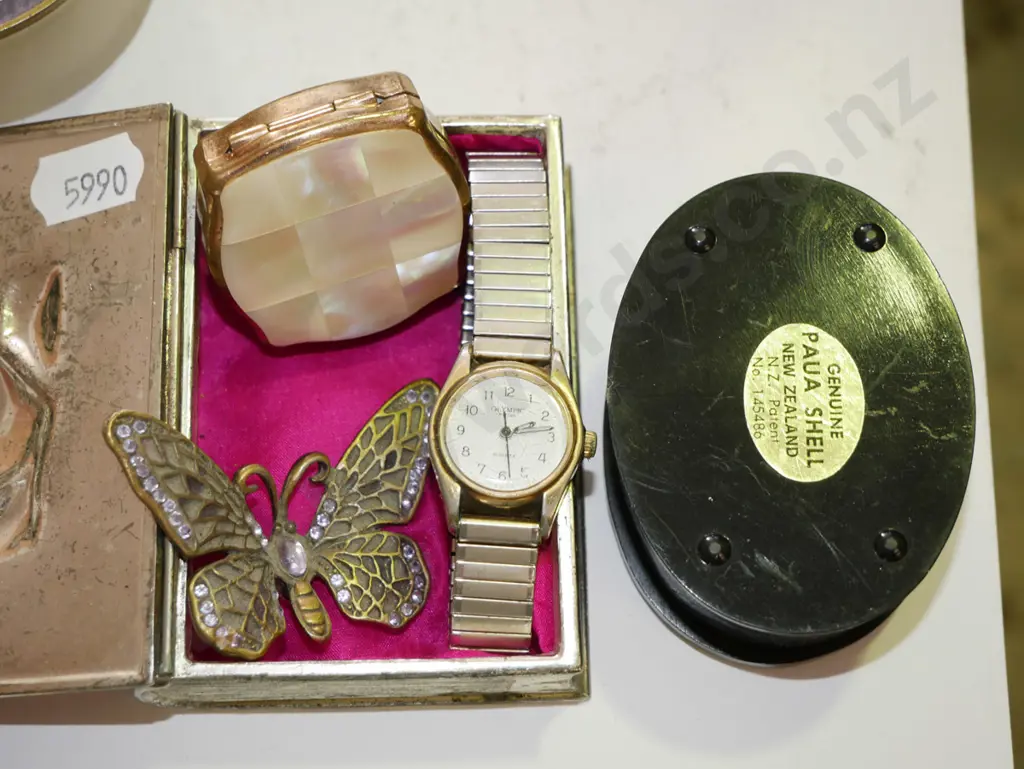 trinket boxes, ladies wristwatch, butterfly Image 1++