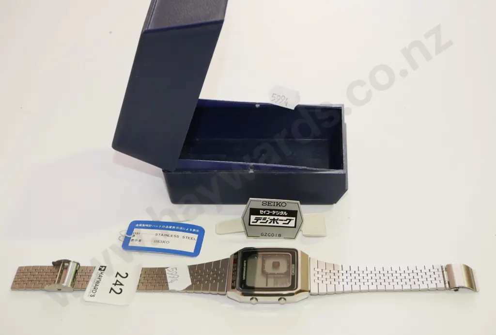 Seiko digital watch Image 1++