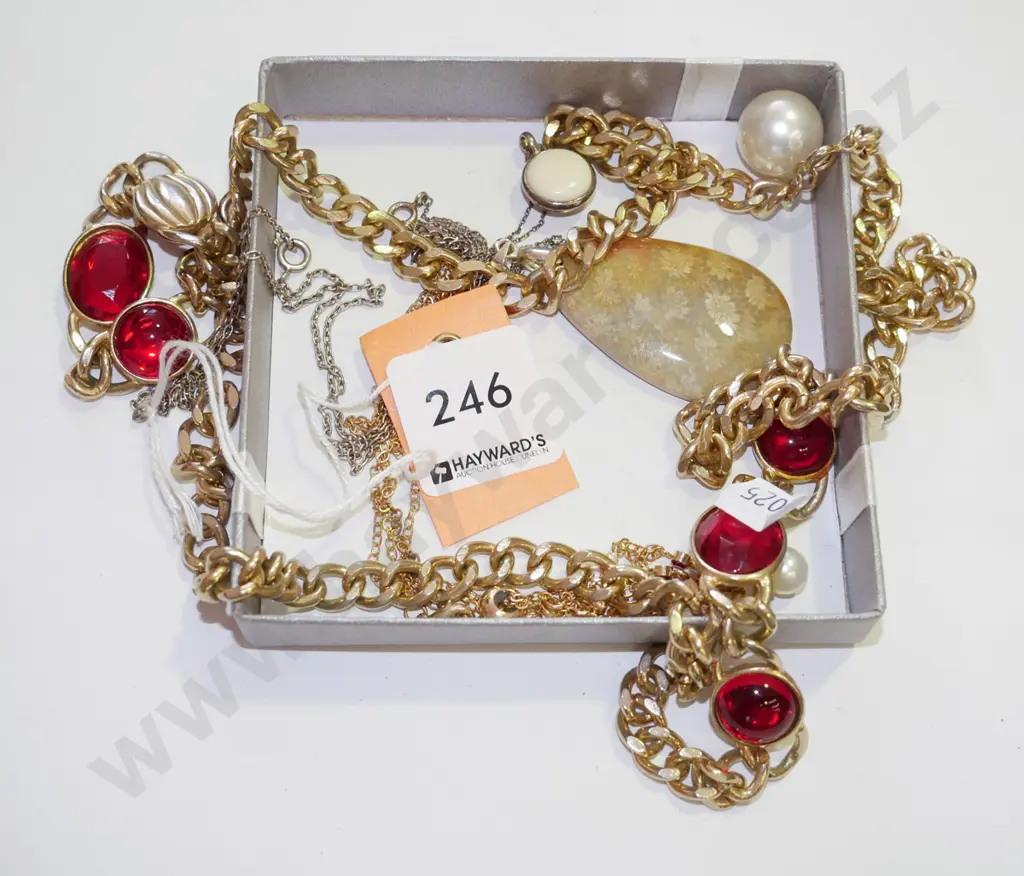pendant, golden necklace etc Image 1++