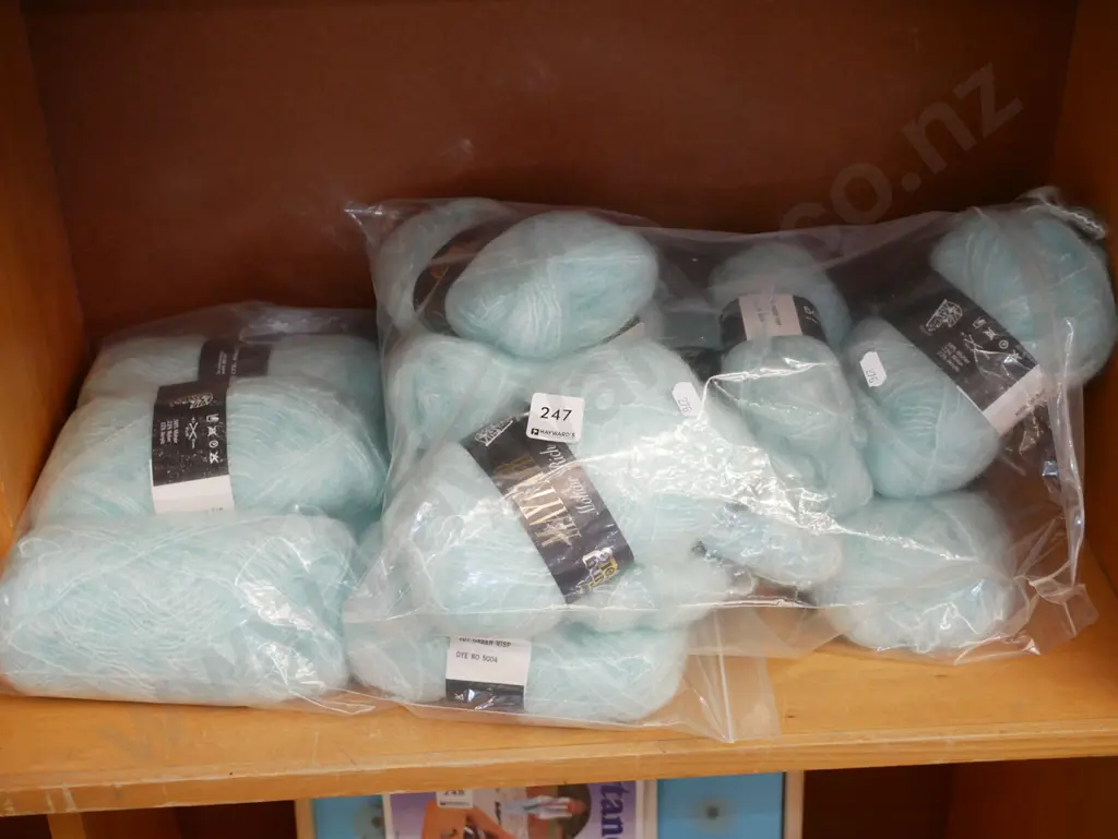 2x bags of light blue knitting yarn - Mohair rich Image 1++