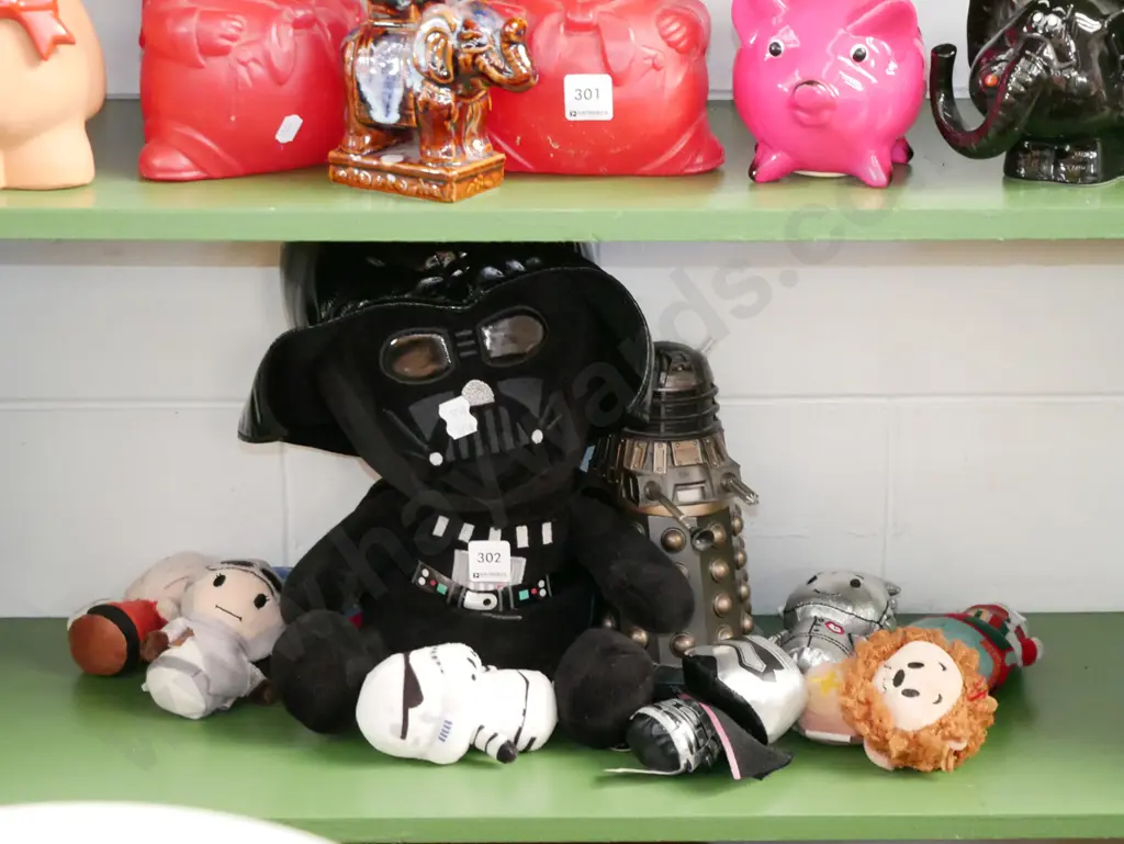 plastic dalek figurine, soft toys Image 1++