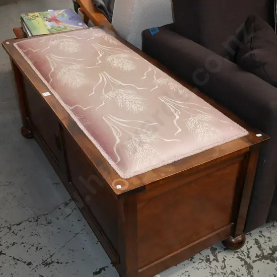 large rimu blanket box H-560 W-1230 D-550