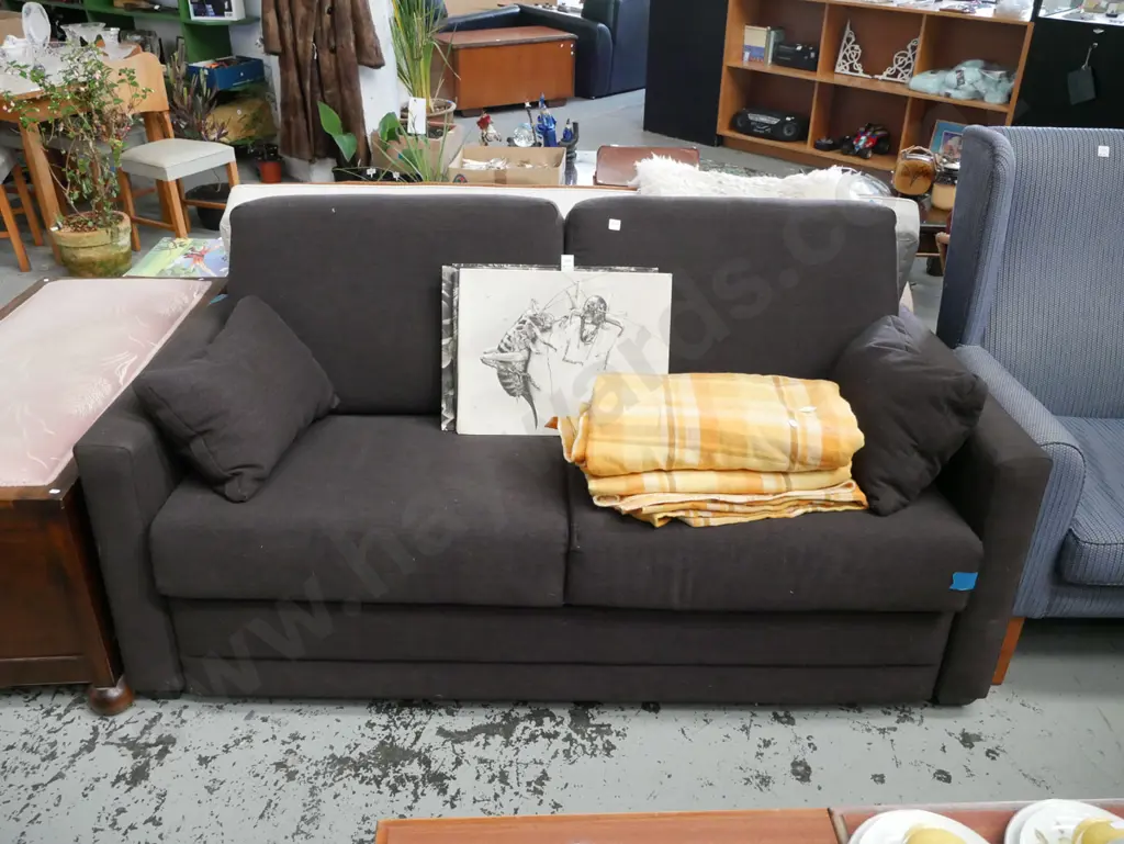 Mobilier brown upholstered divan bed Image 1++