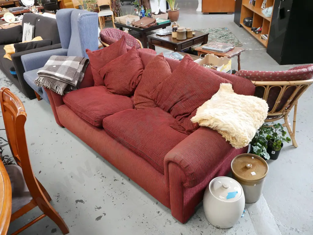 red striped upholstered 3 seater settee with 4 matching cushions Image 1++