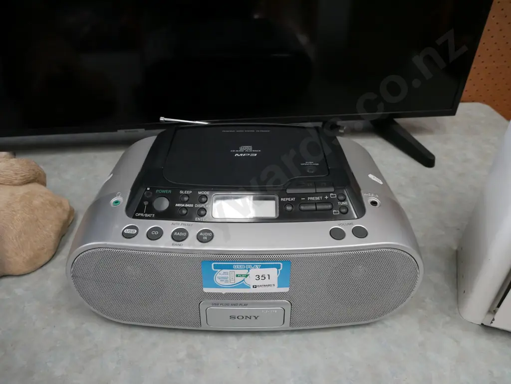 Sony CD radio and mp3 player Image 1++