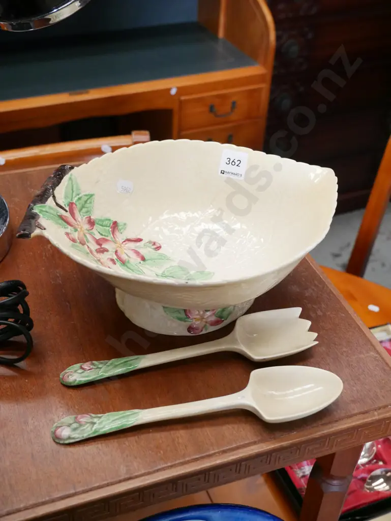 Carlton ware clematis bowl, salad servers Image 1++