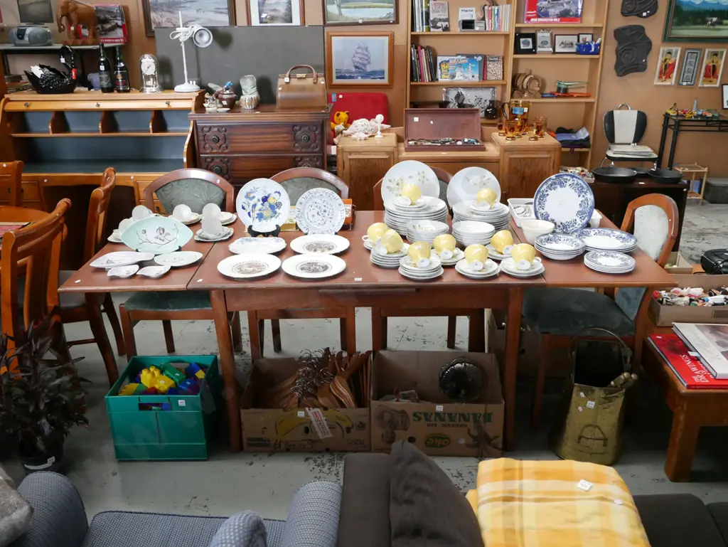 extending formica top dining table with 4 matching chairs H-730 W-2150 D-900 Image 1++