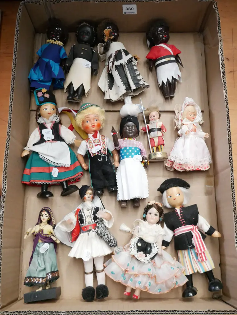 box; dolls of the world Image 1++