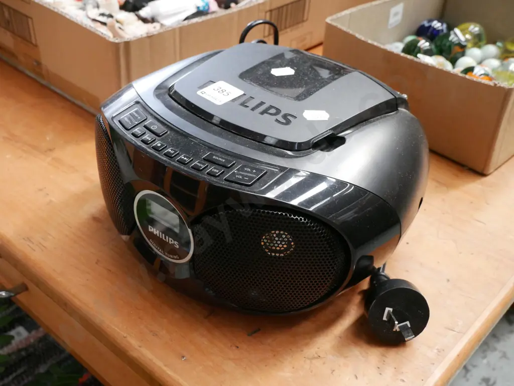 Philips CD radio cassette player Image 1++