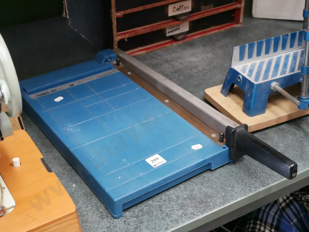 guillotine Image 1++