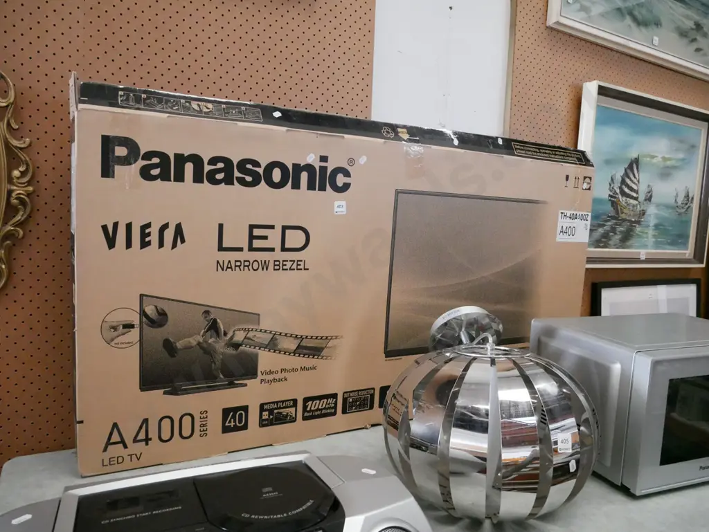 box; Panasonic A400 series 40" LED TV Image 1++