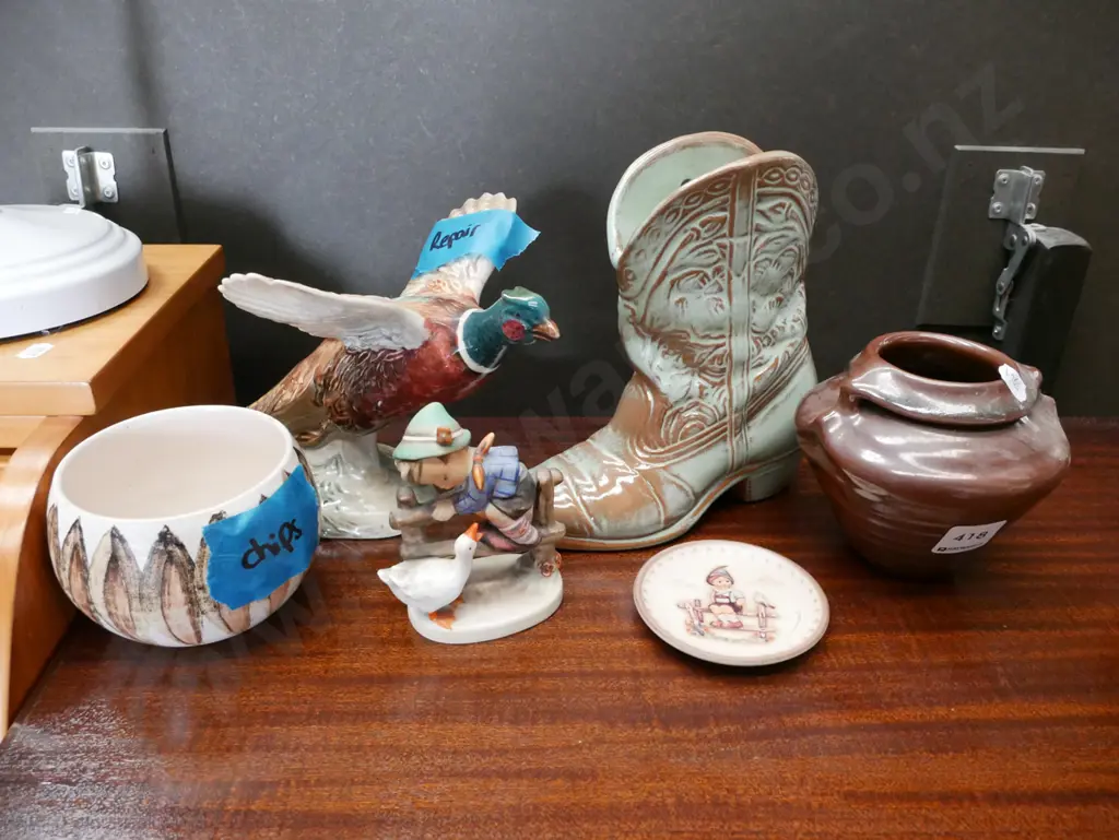 pheasant figurine, ceramic boot, Hanmer bowl, Hummel figurine - chips and repairs Image 1++