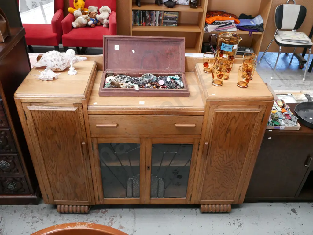 oak sideboard - 2 doors and 2 leadlight doors H-930 W-1300 W-430 Image 1++