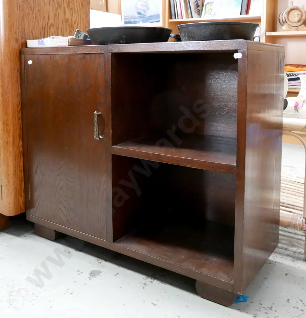 oak cupboard bookcase H-650 W-760 D-310 Image 1++