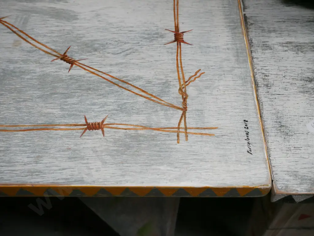 hand painted barb wire decorated coffee table H-410 W-800 D-600 Image 1++