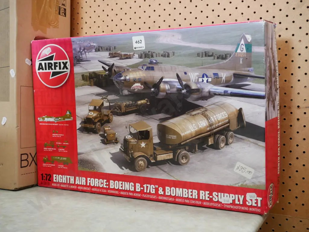yet to be assembled 1:72 Boeing airplane and bomber re-supply set Image 1++