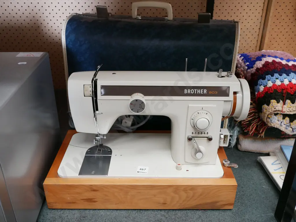 Brother table top sewing machine Image 1++