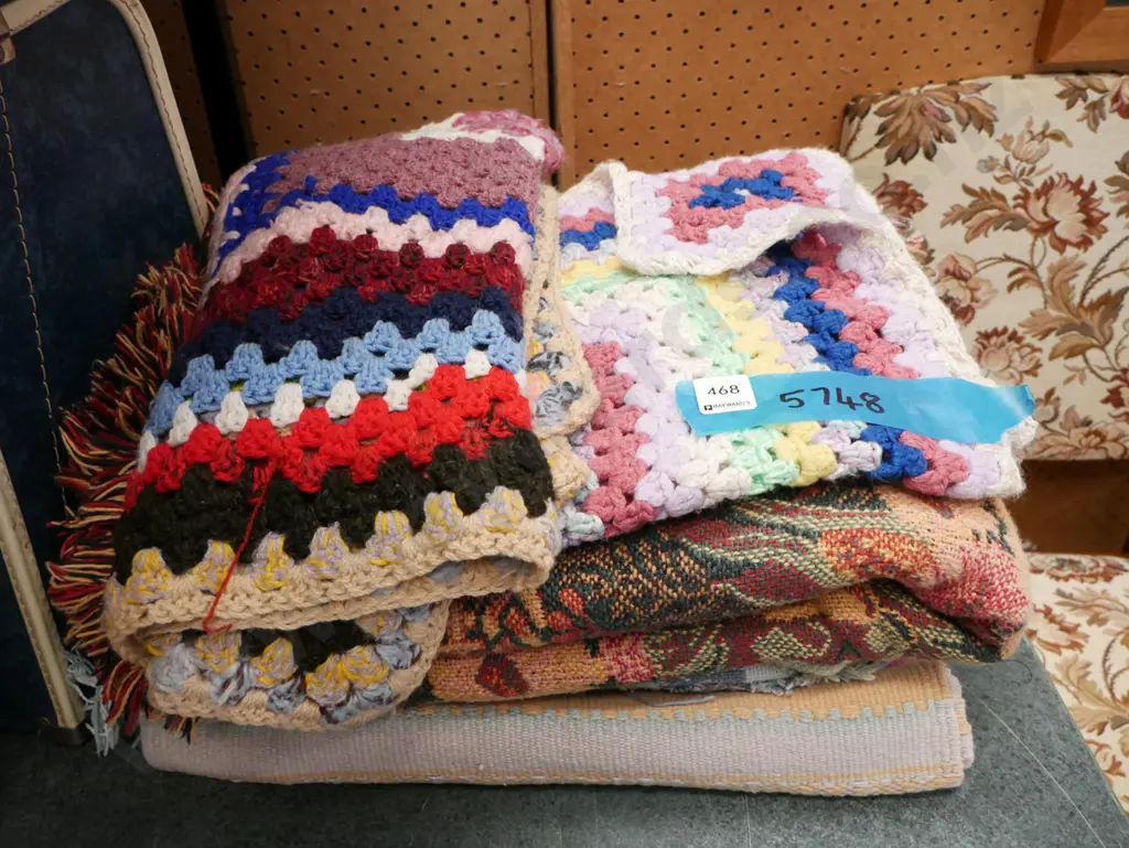 various throws and blankets Image 1++