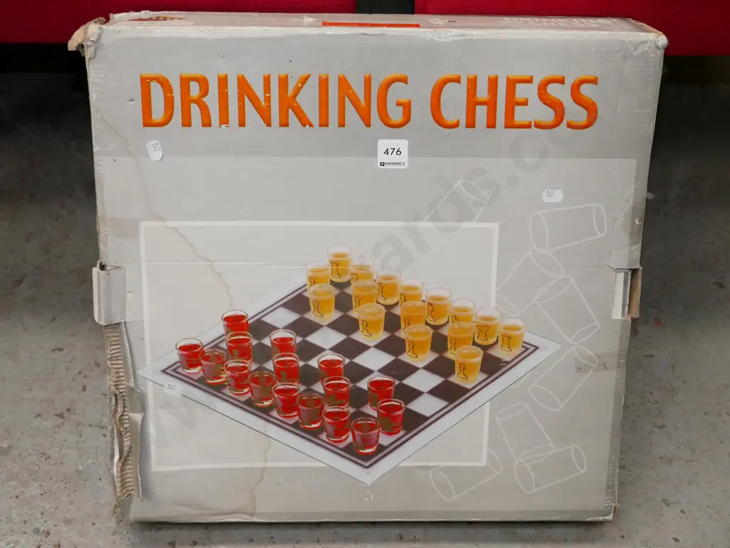 boxed Drinking Chess  Image 1++
