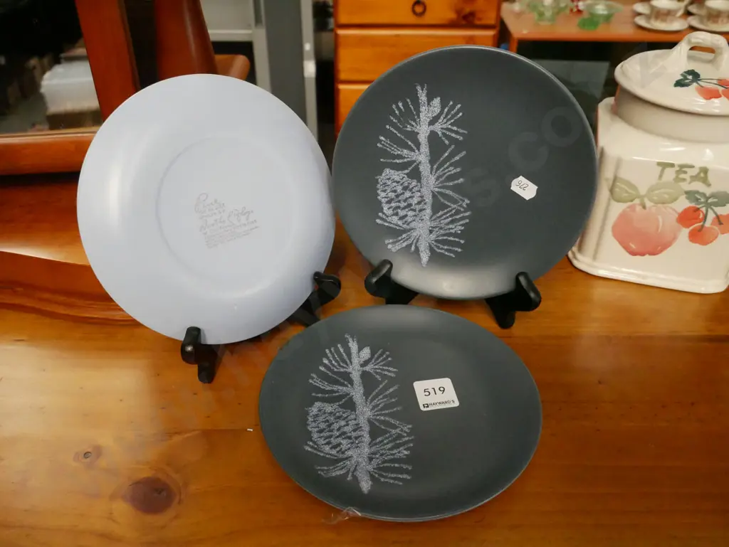 3x Crown Lynn Dorothy Thorpe pine side plates Image 1++