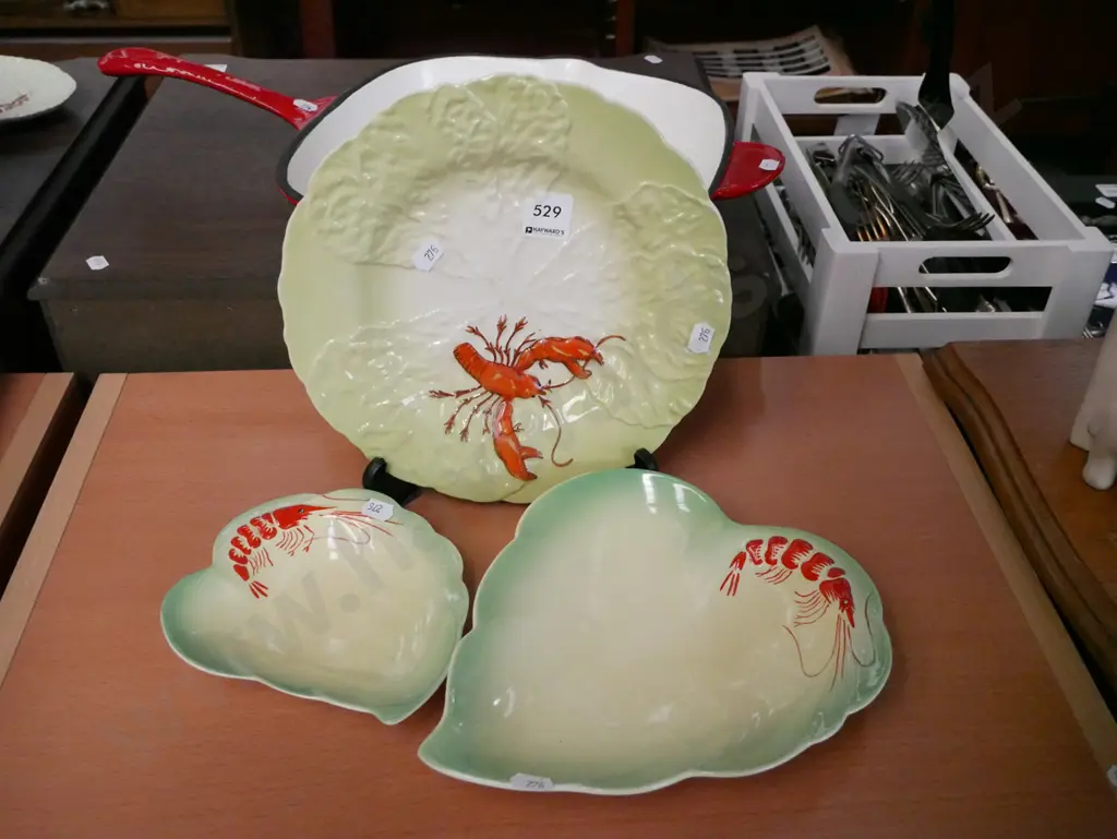 2x Royal Winton shrimp dishes, Carlton lobster bowl Image 1++