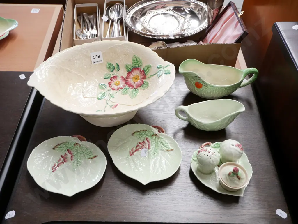 Carlton footed bowl, condiment set, gravy boat etc Image 1++